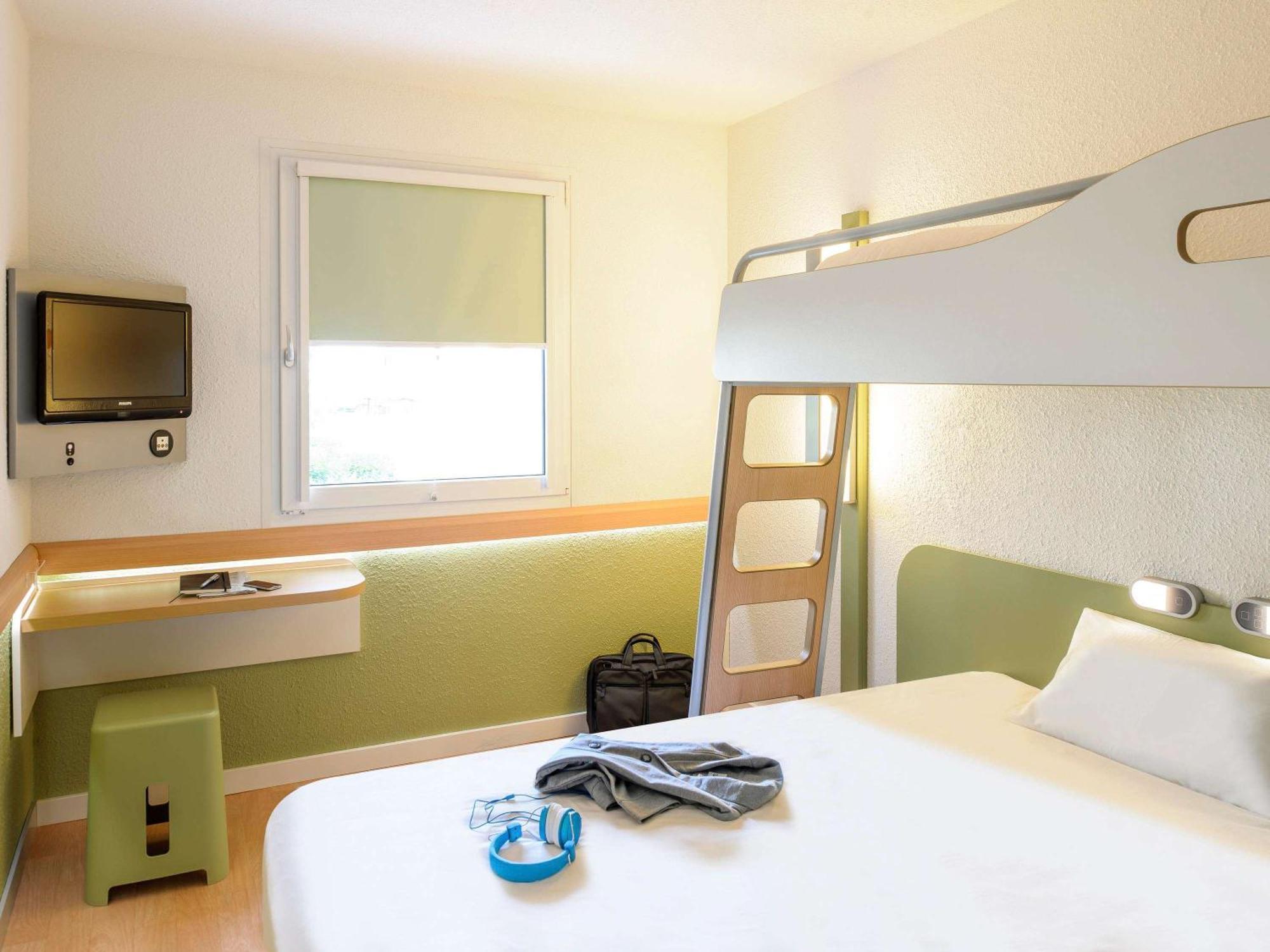 Отель Ibis Budget Macon Sud Экстерьер фото