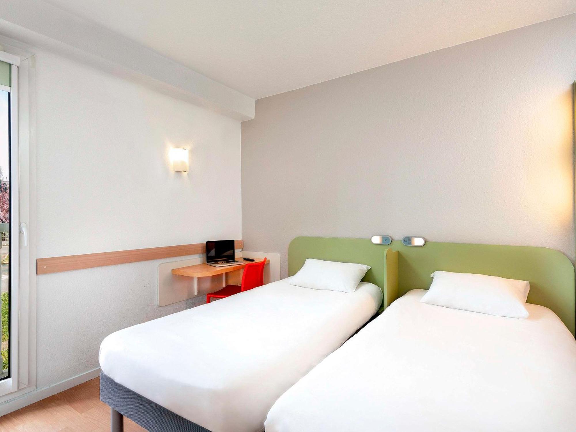 Отель Ibis Budget Macon Sud Экстерьер фото